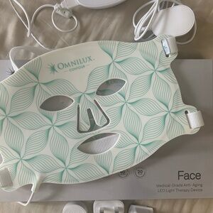 Omnilux Contour LED Light Therapy Mask - White and Green